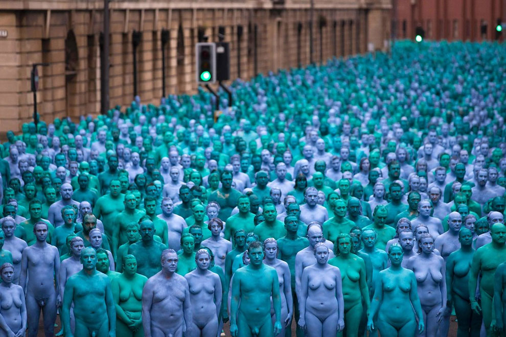 Spencer Unick Sea of Hull (2016) ©Spencer Tunick